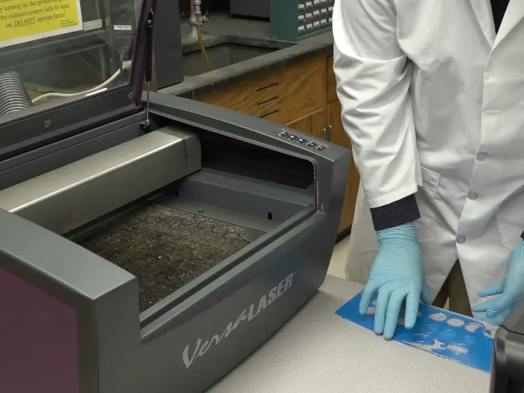 A Customizable Chamber for Measuring Cell Migration