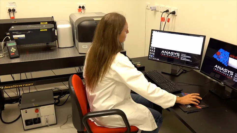 Atomic Force Microscopy Combined with Infrared Spectroscopy as a Tool to Probe Single Bacterium Chemistry