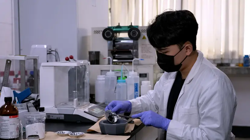 JoVE Research Video for Evaluating the Electrochemical Properties of Supercapacitors using the Three-Electrode System